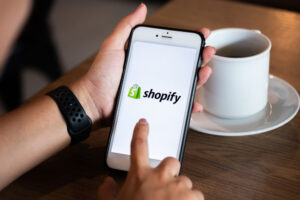 Shopify app on iPhone