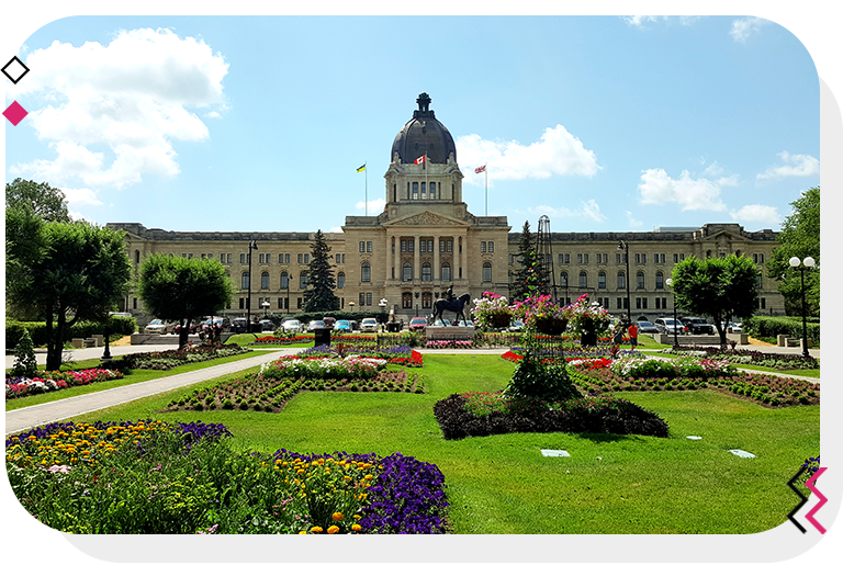 Picture of the Regina legislative building taken from the front garden